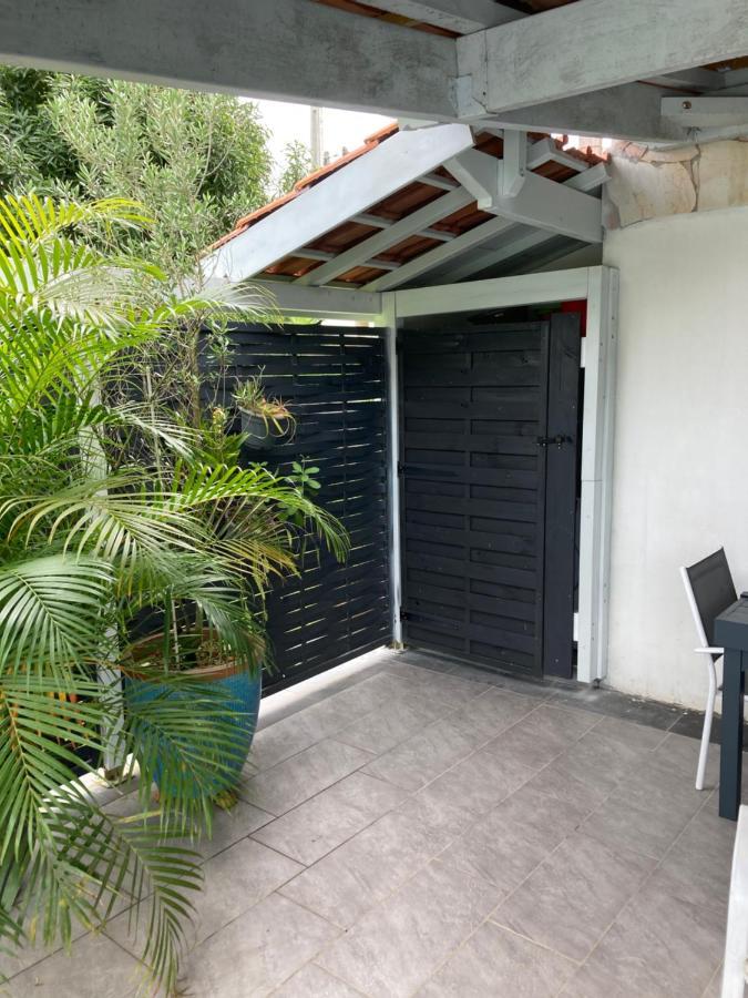 Grand T2 Tout Confort , Emplacement Ideal Riviere-Salee Bagian luar foto