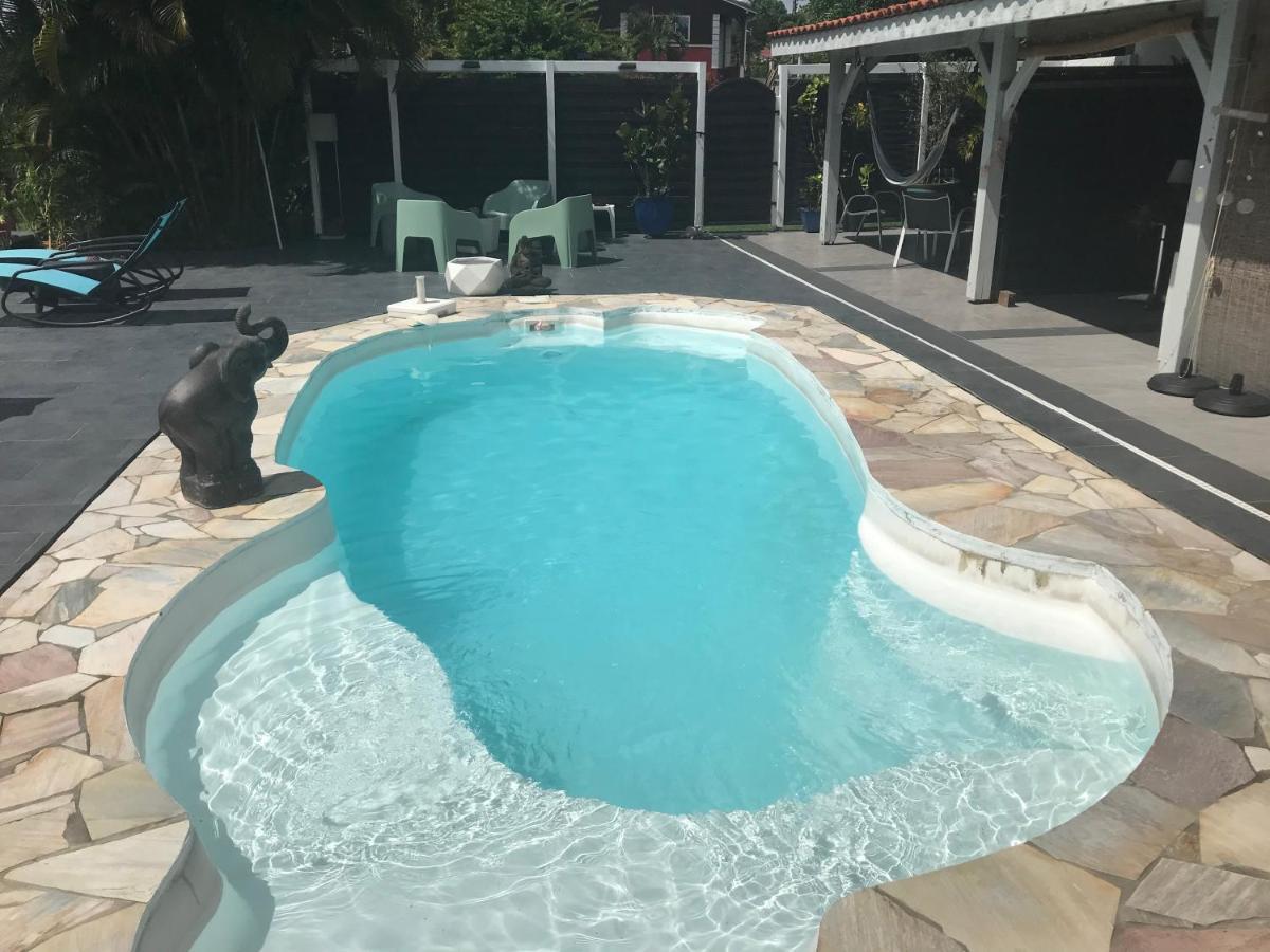 Grand T2 Tout Confort , Emplacement Ideal Riviere-Salee Bagian luar foto